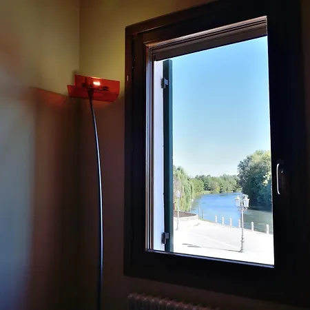 Ca' Dei Burci شقة